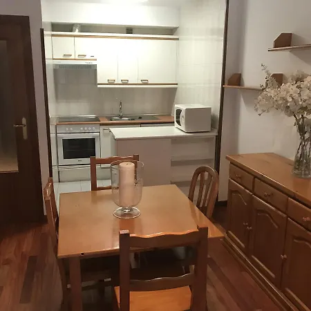 坎夫兰克埃斯塔西翁阿尔图5号酒店 * 坎弗兰克